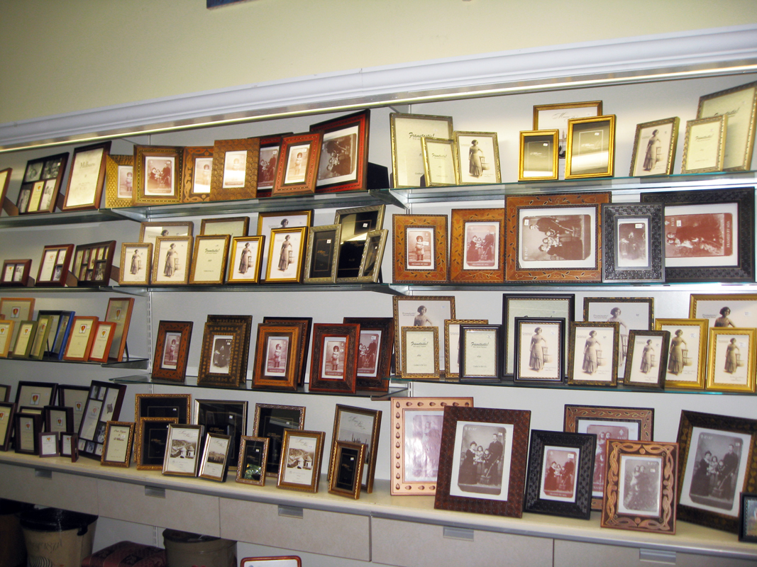 Barnes Gallery Custom Framing